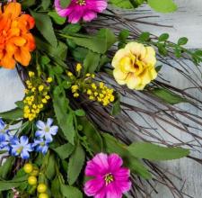 MIXED FLOWER WREATH ON TWIG BASE, 8 IN RIM, ORANGE, YELLOW, 