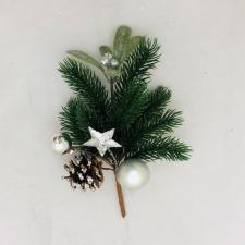 PINE PICK WITH GLITTER TOUCH OF STARS, CONES, BERRIES AND SI